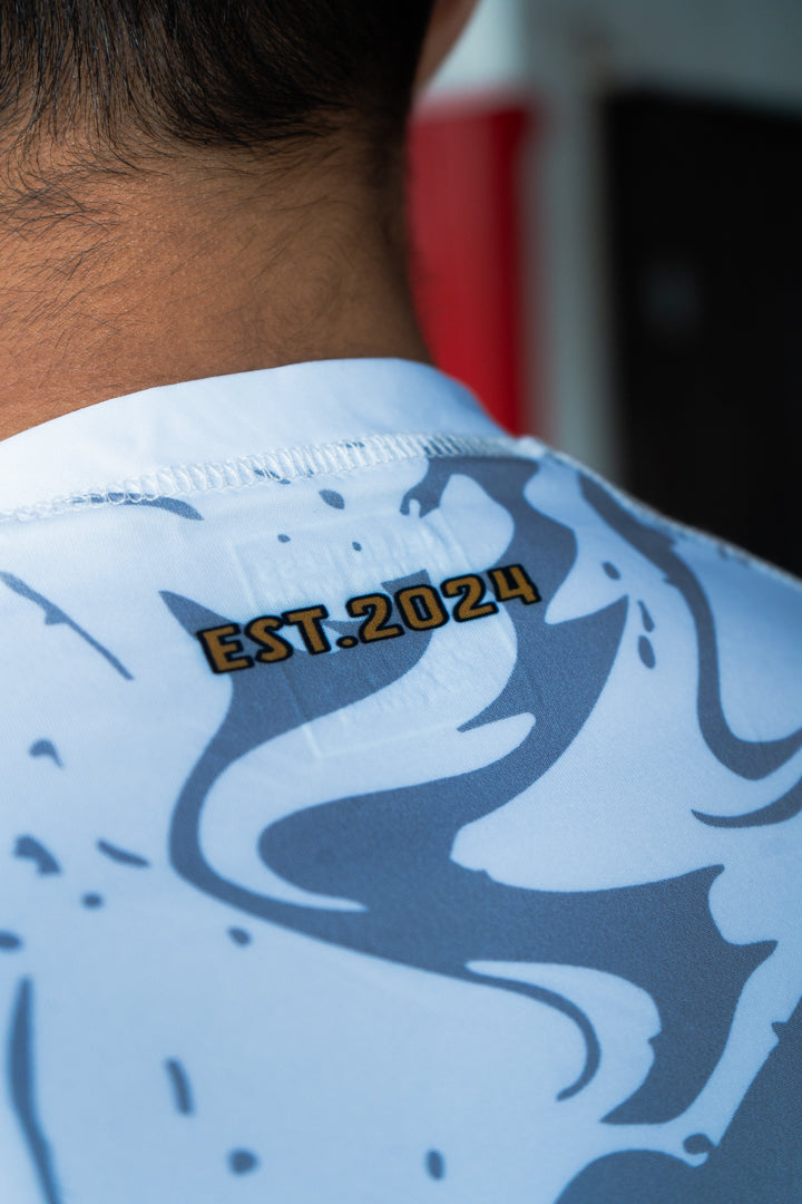 RELENTLESS Short-Sleeve Flow Rashguard - White