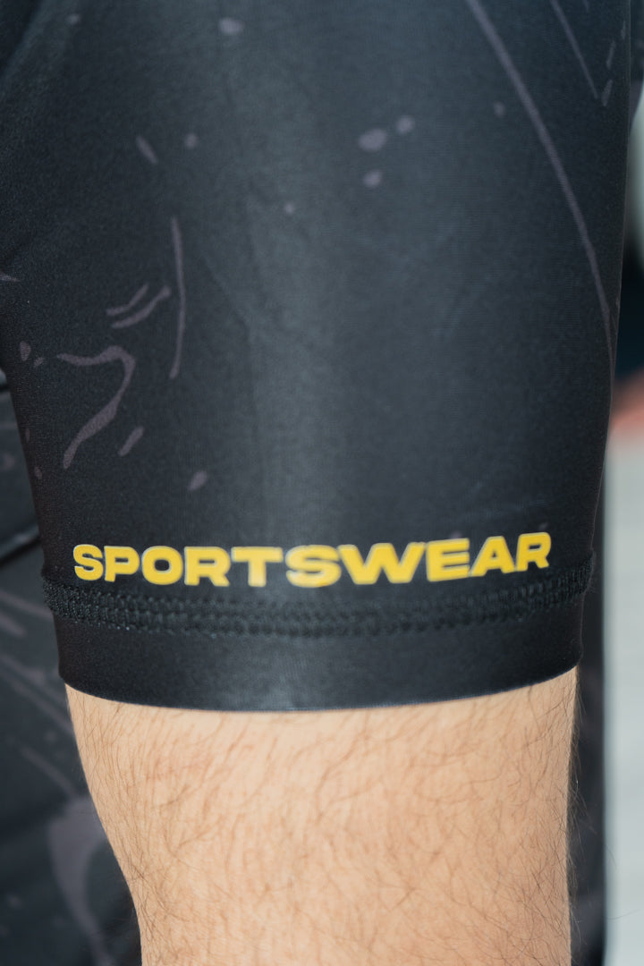RELENTLESS Short-Sleeve Flow Rashguard - Black